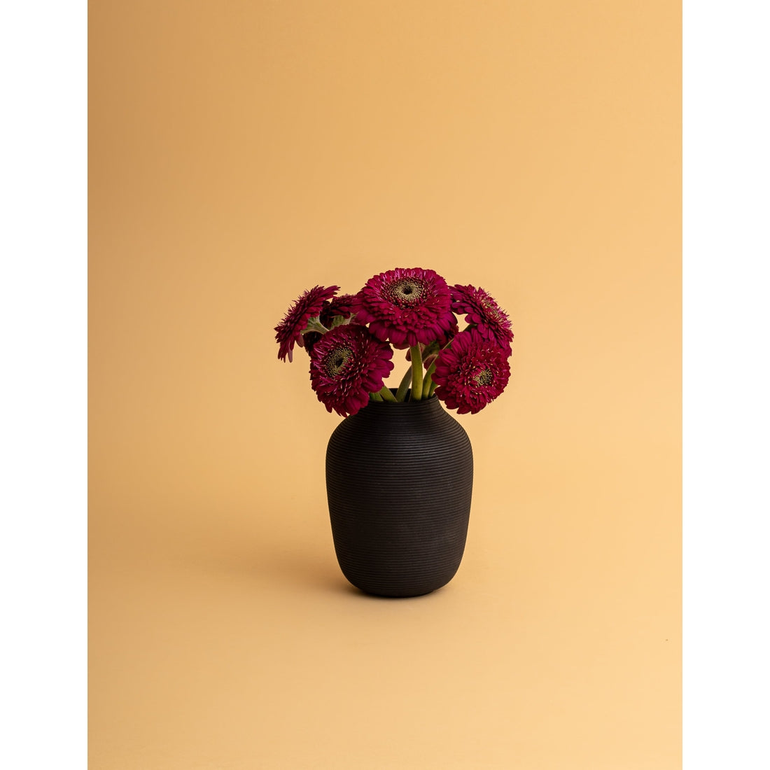 Petite Arrangement Vase | Matte Black